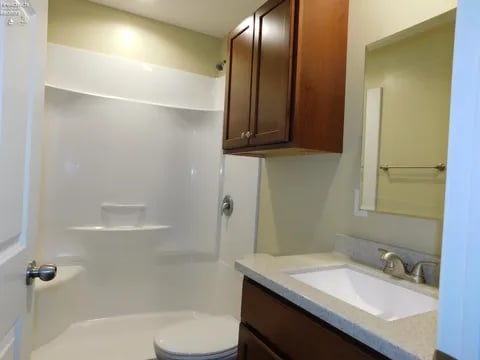 Building Photo - 12 Pine St