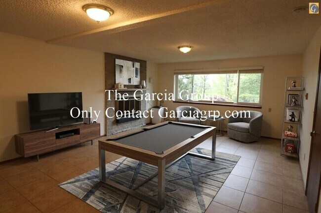 Building Photo - 15205 SW 119th Ave