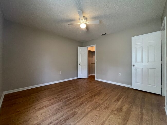 Building Photo - 100 Lanier Dr