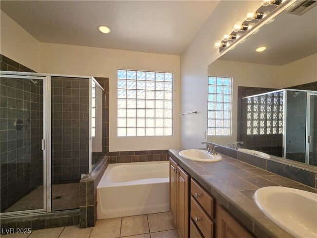 Building Photo - 7423 Coyote Cave Ave