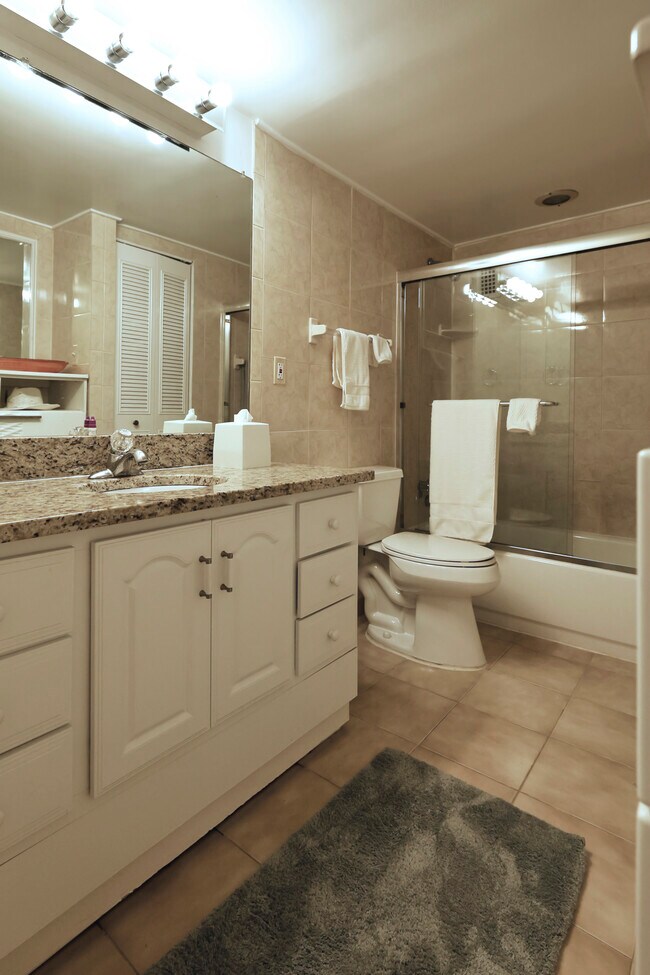 Bathroom - 1420 N St NW