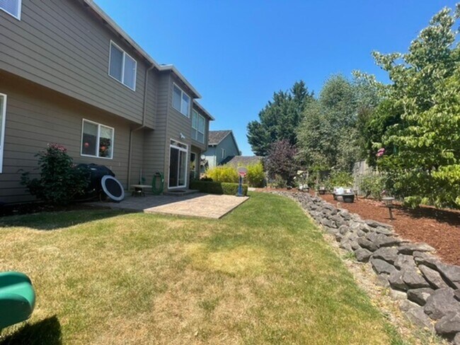 Building Photo - Spacious 4-Bedroom Home with Gourmet Kitchen, Primary Suite & Backyard Garden in Bethany
