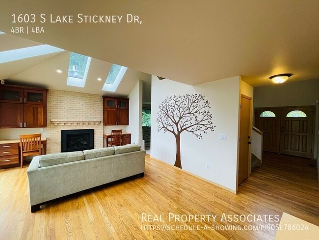 Building Photo - 1603 S Lake Stickney Dr