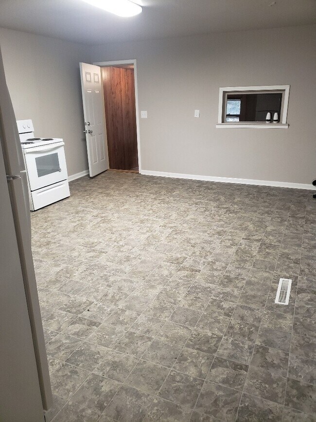 Building Photo - N 3rd Duplex