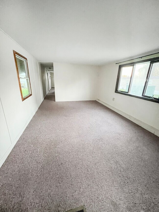 Building Photo - 2BR 1BA Home For Rent $1,826.83