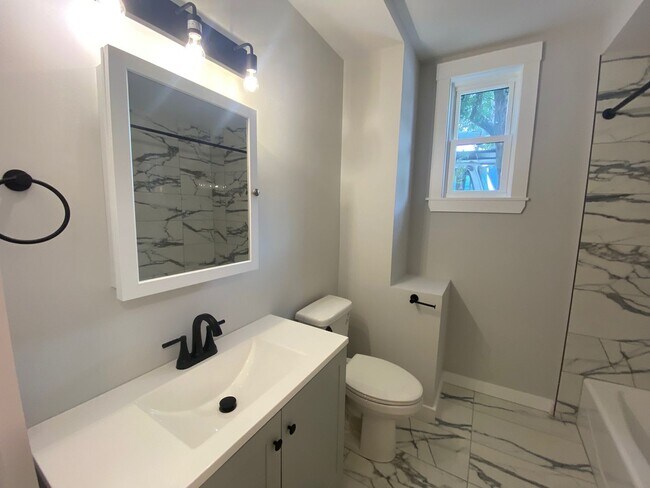 Building Photo - Available NOW East Boston New Renovation 2 bed + office - $3400