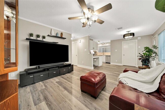 Building Photo - 6202 Spruce Bough Ct