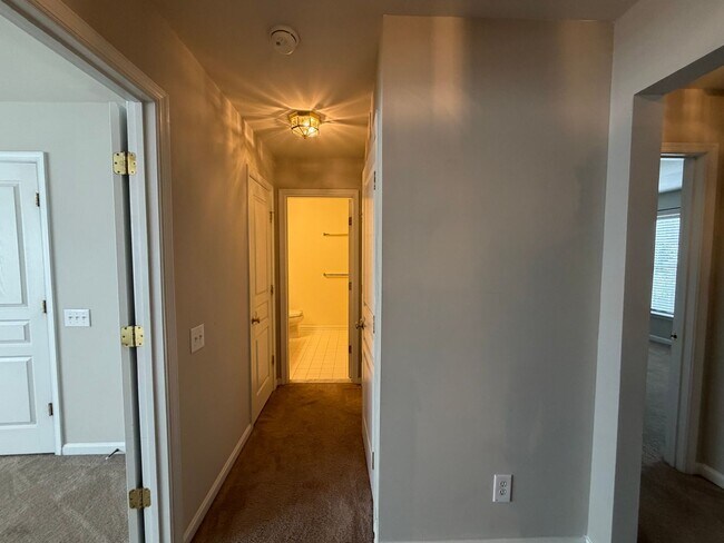 Building Photo - COMING SOON 8/8 | Spacious 3-Bedroom Townhome in Desirable Windsor Ridge