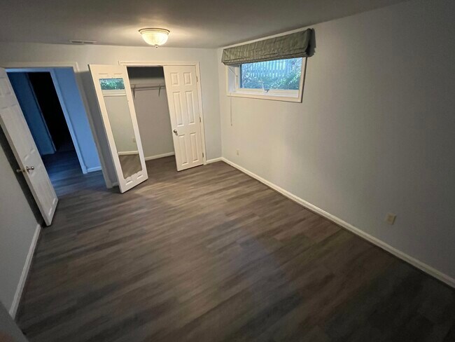 Building Photo - 6805 Millwood Rd