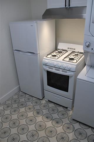 Building Photo - 707-709-709 Woodland St