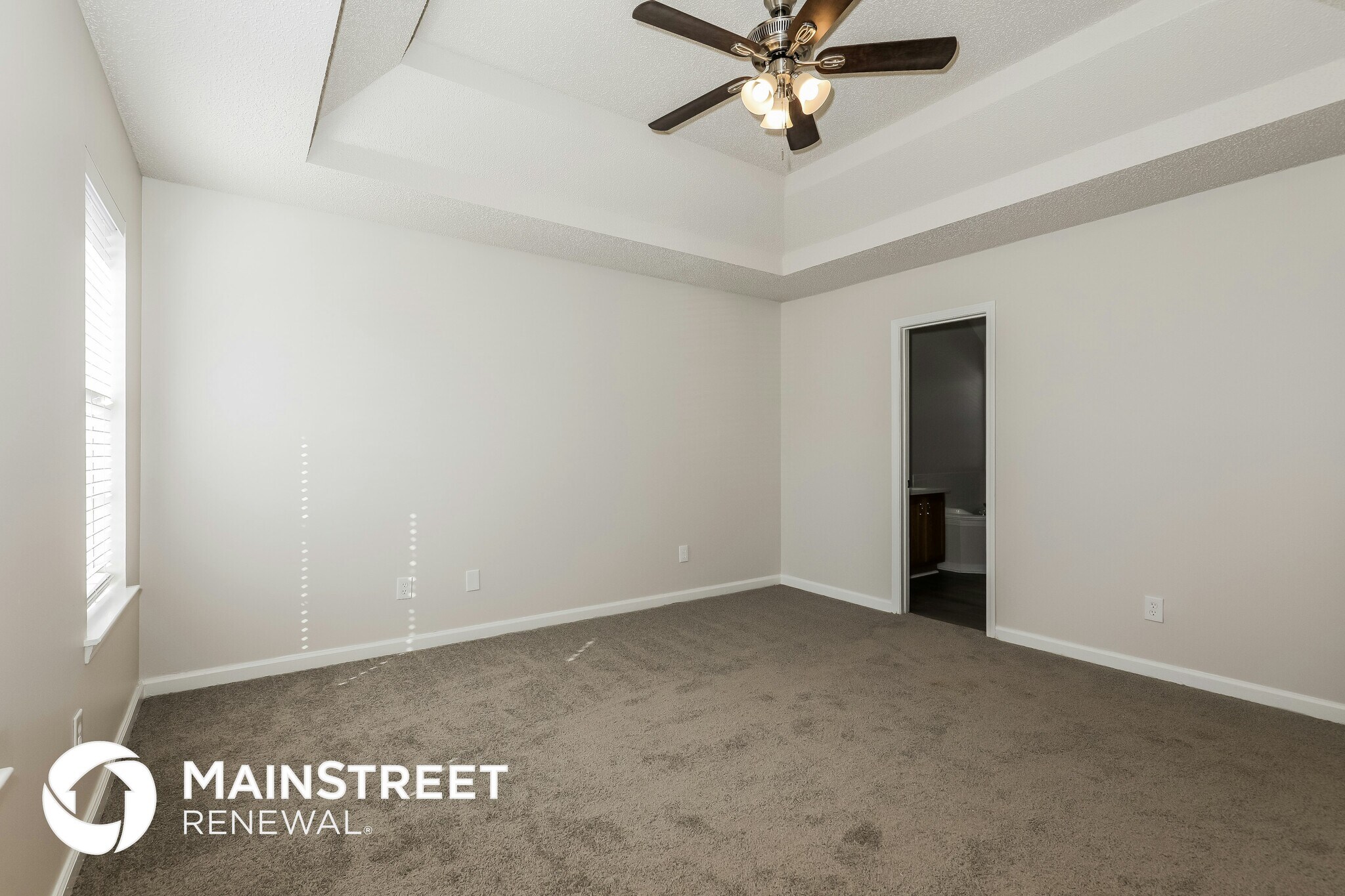 Building Photo - 1055 Field View Dr