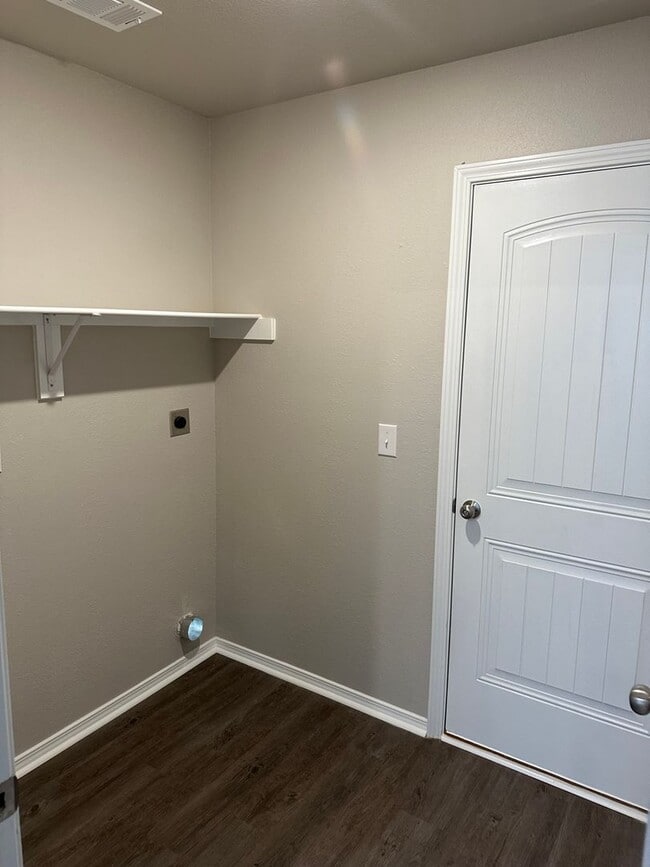 Building Photo - Pre-Leasing Now: Charming 3-Bed, 2-Bath Home in Prospect Farms