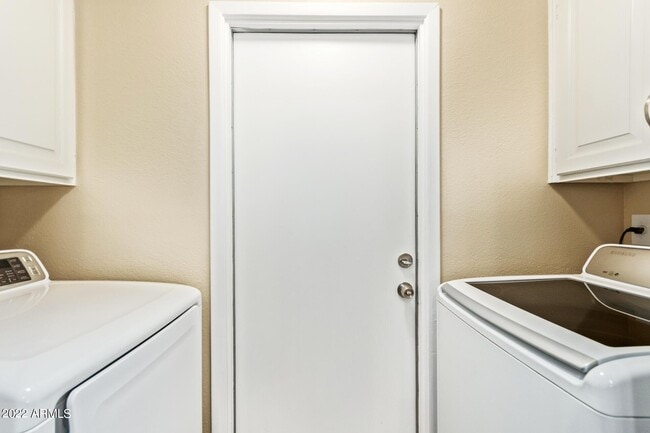 Building Photo - 5320 E Hearn Rd