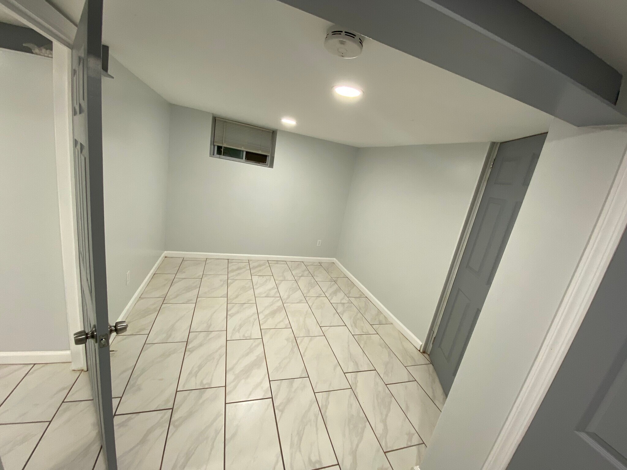 Building Photo - 312 S Spring St