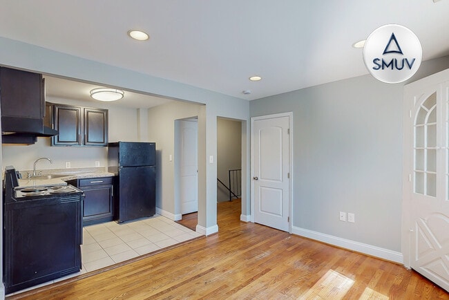 Building Photo - 8508 Chestnut Oak Rd