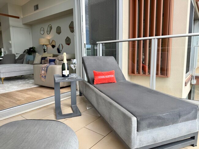 Building Photo - 197 Holokahiki Ln