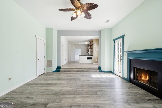 Building Photo - 1582 Ewing Farm Dr