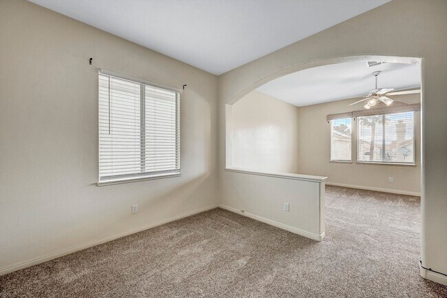Building Photo - Beautiful Summerlin Hills Two Story 4 Bedr...