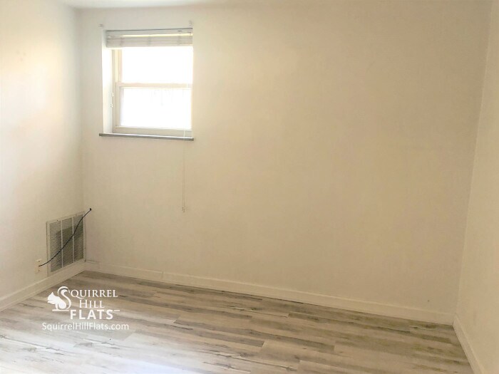 Building Photo - 5712 Phillips Ave