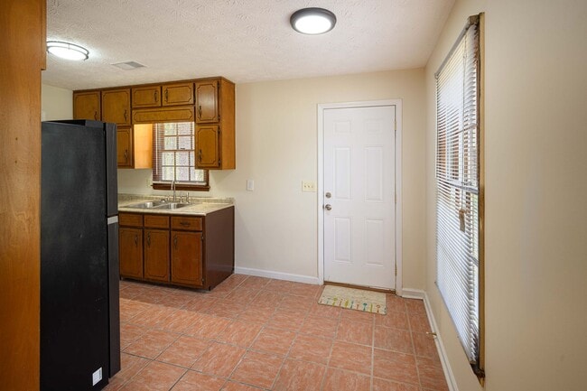 Building Photo - Magnolia Drive Duplex