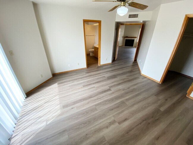 Building Photo - 11343 W Townley Ave