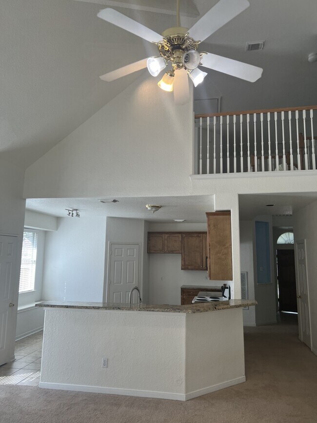 Building Photo - 13433 Hidden Valley Dr
