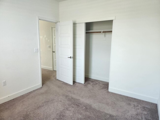 Building Photo - 3901 Watermist Way
