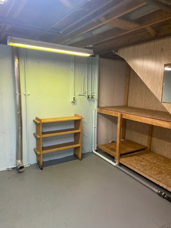 Building Photo - 343 Beverly Hills Dr