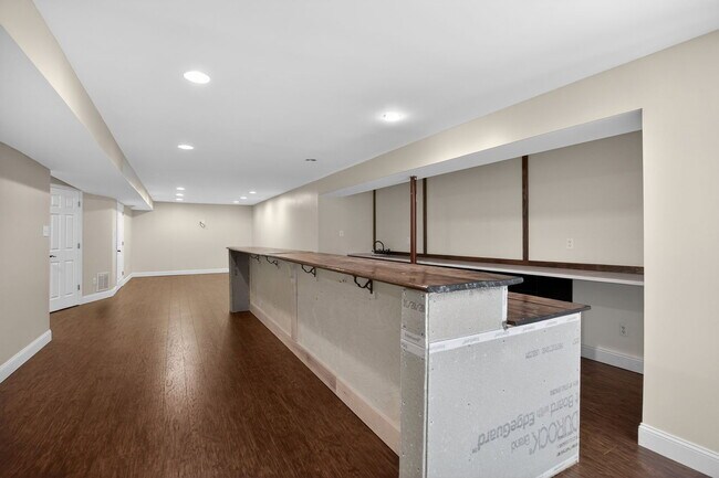 Building Photo - 15152 Robbers Roost Ct