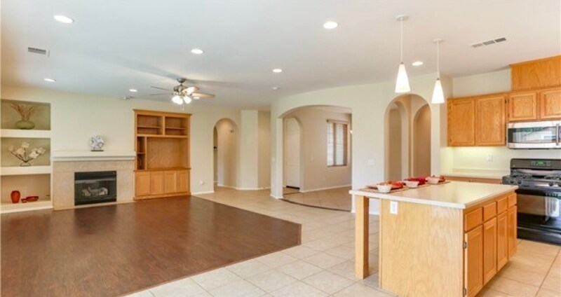 Building Photo - 1027 Lyra Way