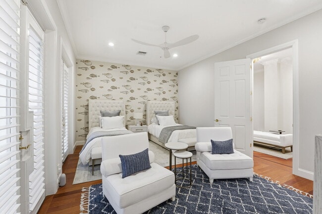 Building Photo - 921 Osceola Dr