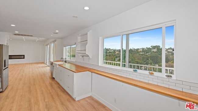 Building Photo - 5035 Escobedo Dr