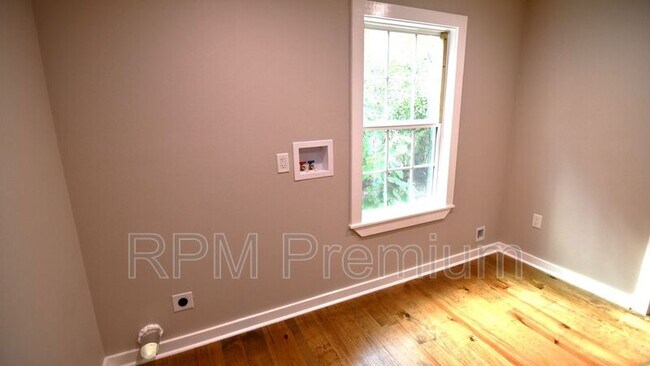 Building Photo - 4706 Mohican St