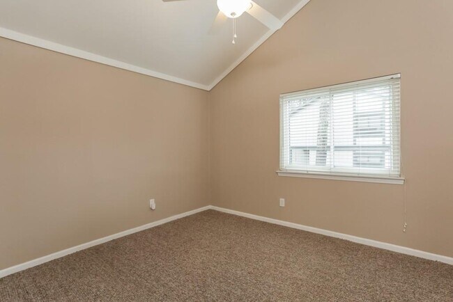 Building Photo - 3087 Balearic Dr SE