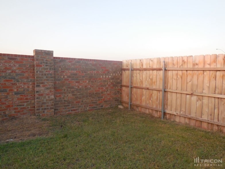 Building Photo - 6540 Geneva Ln