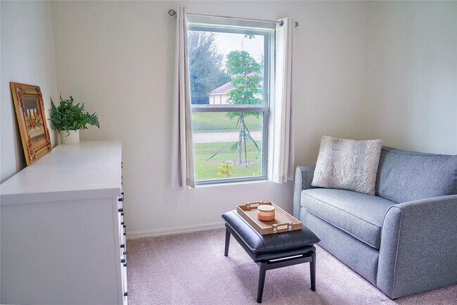 Building Photo - 1229 SW San Antonio Ave