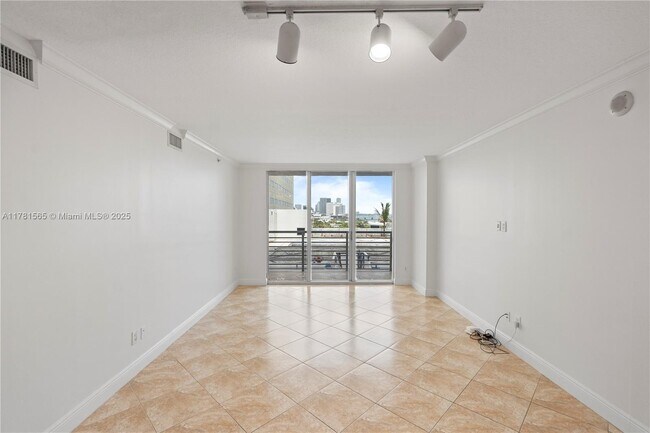 Building Photo - 325 S Biscayne Blvd