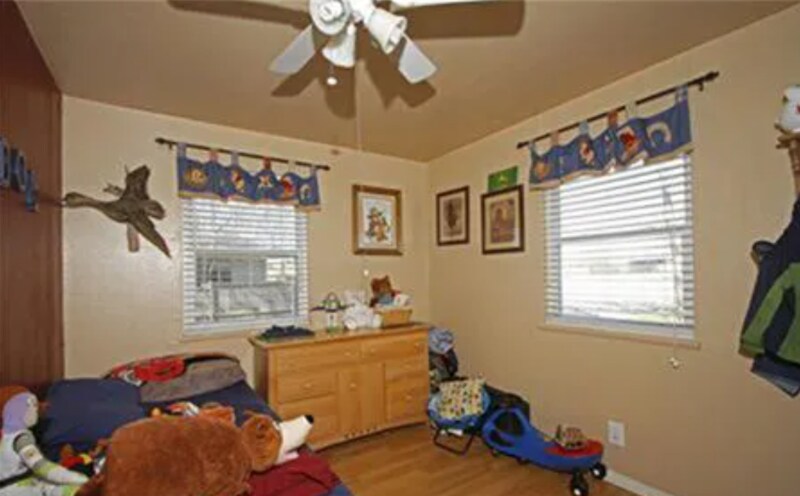 Building Photo - 737 Lakeside Dr