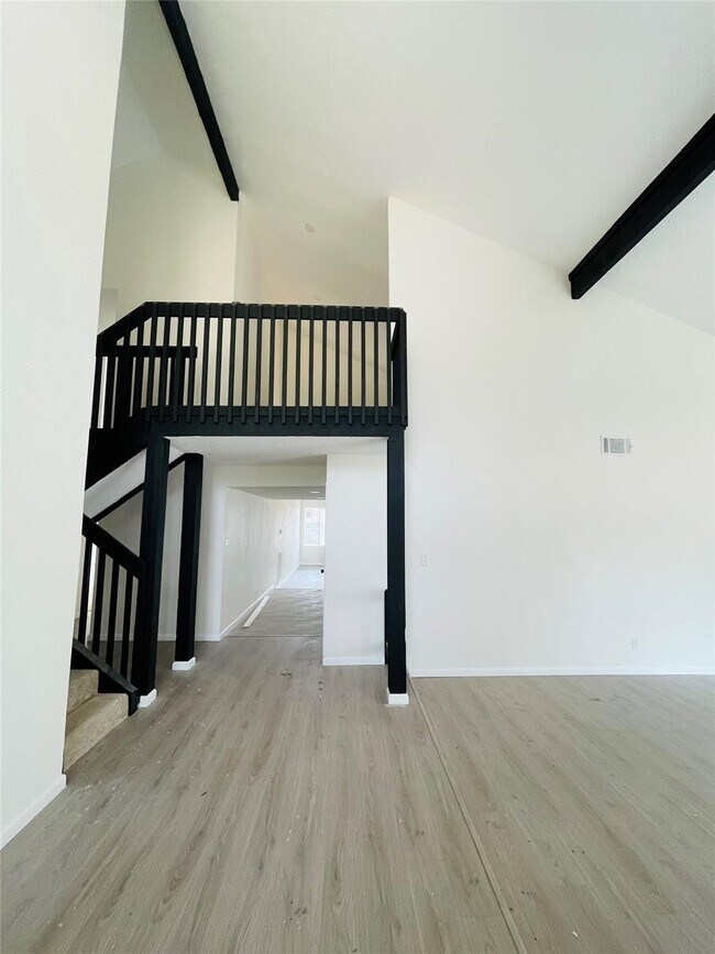 Building Photo - 10435 Huntington Estates Dr