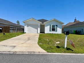 Building Photo - 3b/2Bth Home