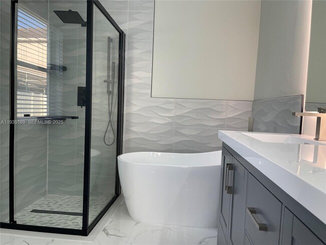 Building Photo - 1775 NW 166th Ave