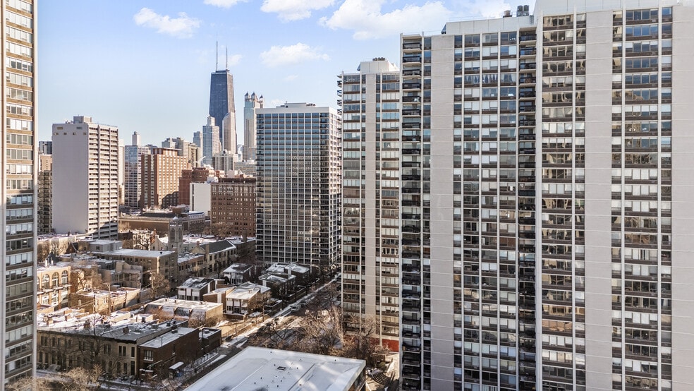 Building Photo - 1460 N Sandburg Ter