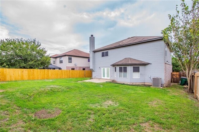 Building Photo - 17928 Narsitin Ln