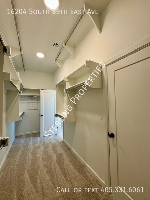 Building Photo - 16204 S 89th E Ave