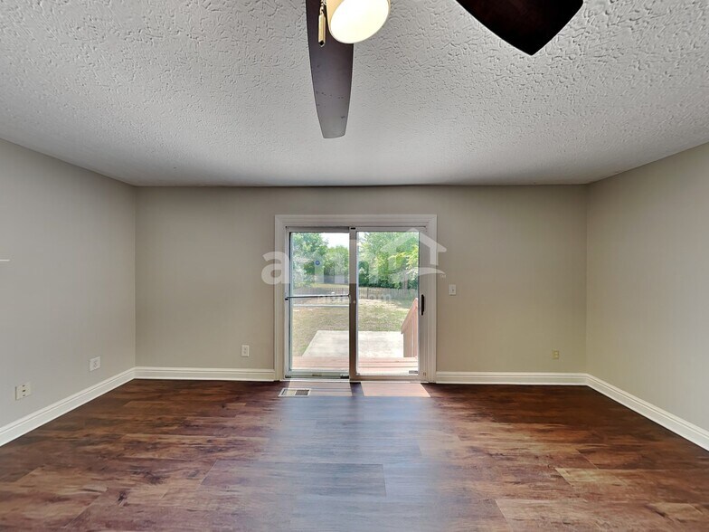 Building Photo - 6463 Winchester Highlands Dr