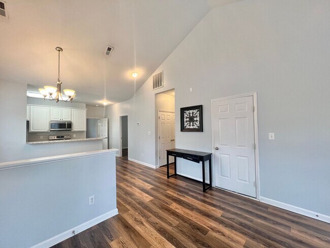 Building Photo - **OFFERING RENT PROMOTION FOR FIRST 6 MONTHS** Newly Remodeled 2BD, 2BA Corner Lot Raleigh Townho...