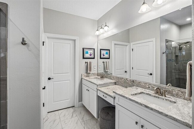 Building Photo - 10834 Calluna Dr