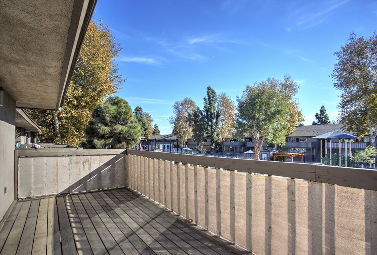 Pine Lake Terrace 11750 Euclid St Garden Grove CA 92840 Apartment