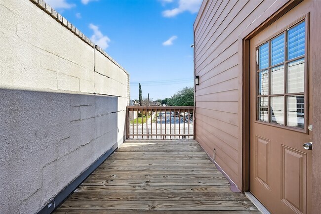 Building Photo - 11280 Braes Forest Dr