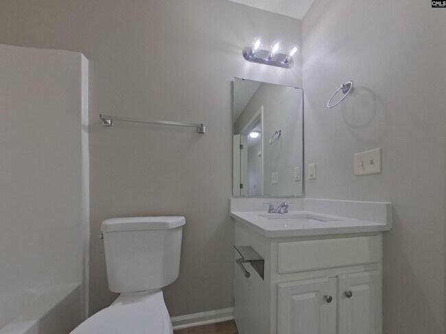 Building Photo - 105 Old Stone Rd